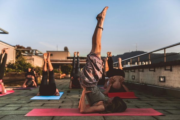Découvrez les meilleures retraites de yoga en france pour 2026